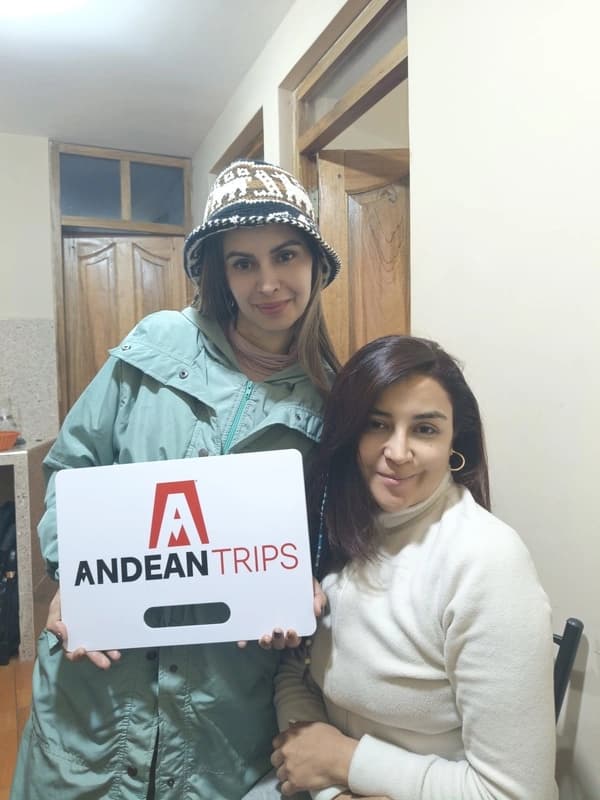 Viajeras recibidas por el equipo de Andean Trips en Cusco