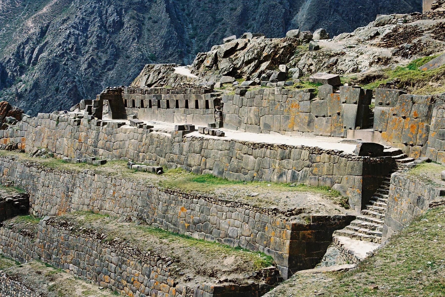Templo y andenes incas de Ollantaytambo